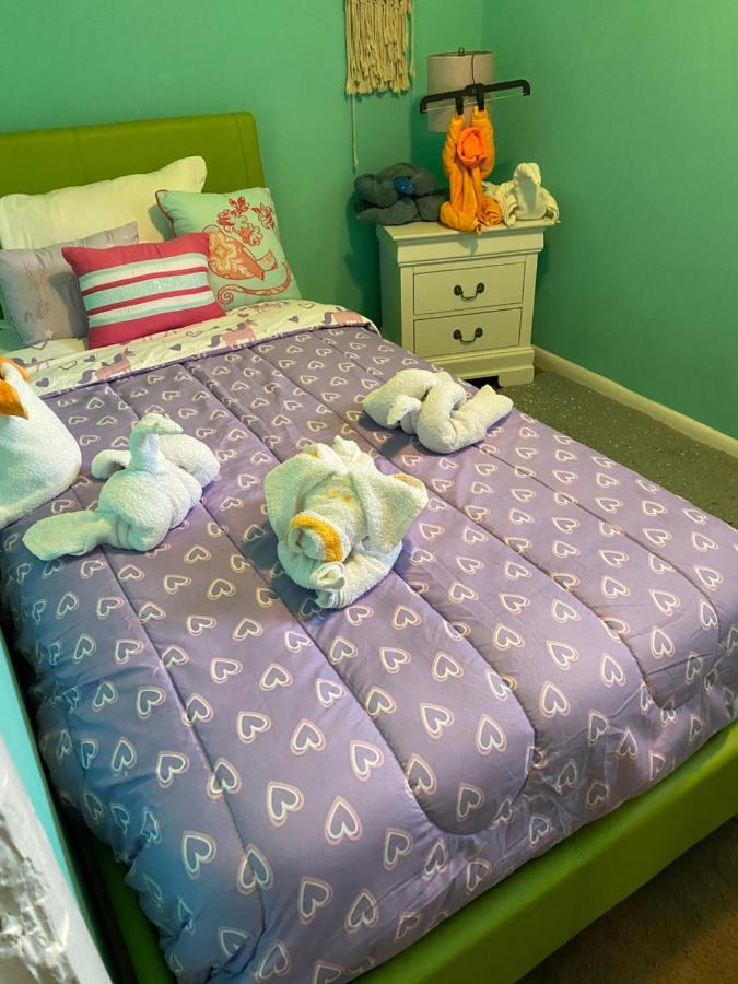 Bed By The Hour Villa Филаделфия Екстериор снимка