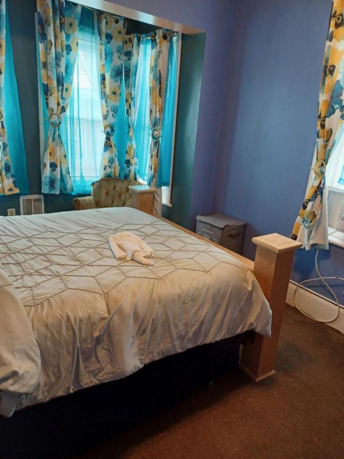 Bed By The Hour Villa Филаделфия Екстериор снимка